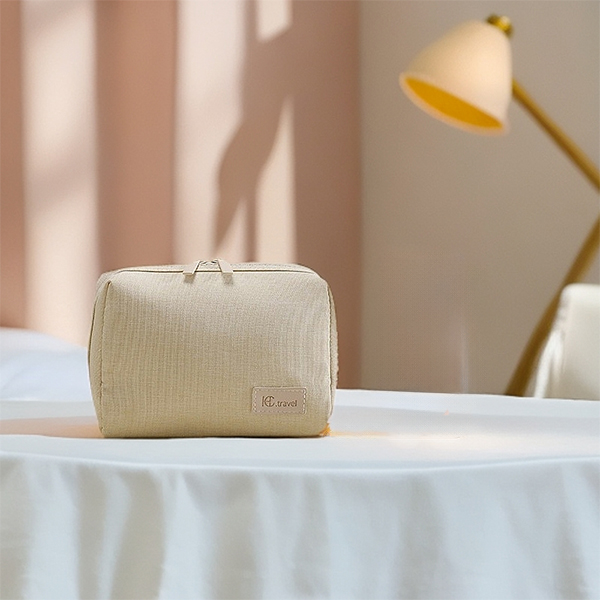 Eco-friendly hand-held makeup bag
